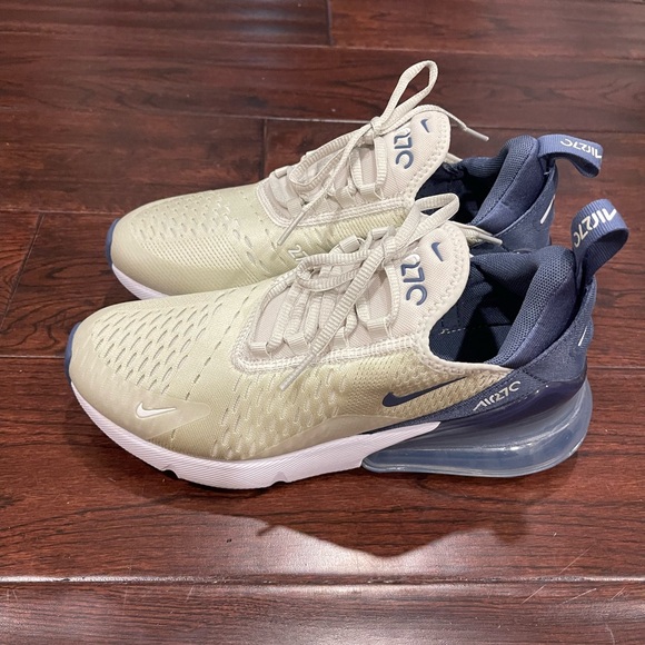 NWOT women’s Nike Air Max 270 sneaker sz 7.5 in bone and diffused blue - Picture 3 of 7